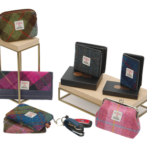 Purses & Wallets