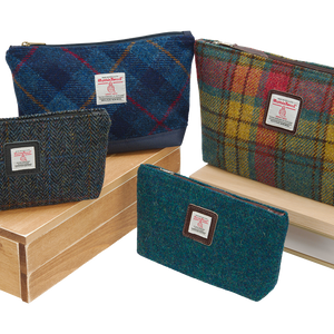 Toiletries & Cosmetics Bags