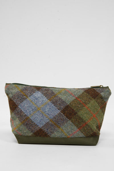 Harris Tweed Washbag - A017 (C) (Khaki)