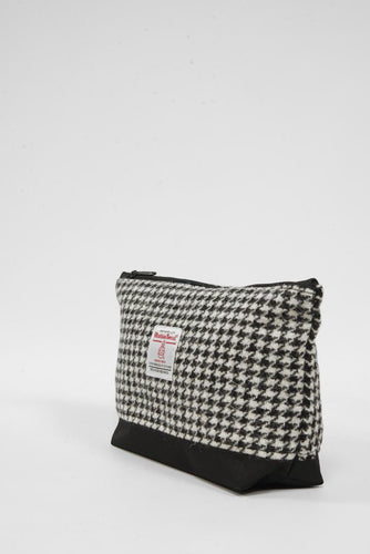 Harris Tweed Washbag - HO63 (Black)