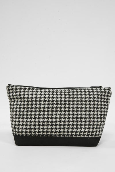 Harris Tweed Washbag - HO63 (Black)