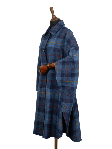 Harris Tweed Ladies Buttoned Long Cape - A075