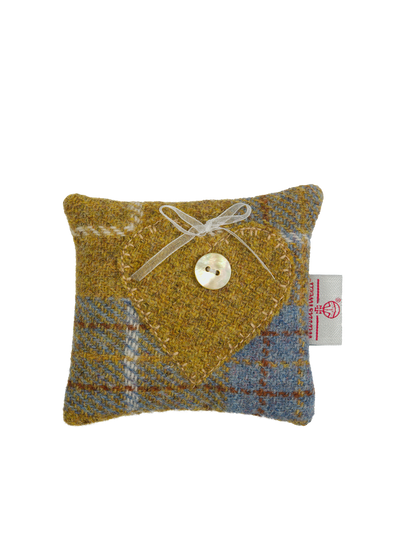 Harris Tweed Scented Drawer Sachet A0102/351 (Heart)